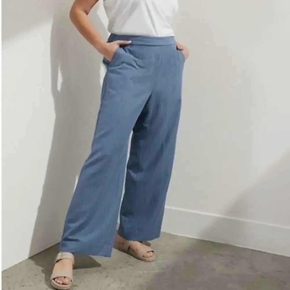 Banana Republic Women’s XL Pants 38 x 30 Wide Leg Trouser Pull On Pinstripe